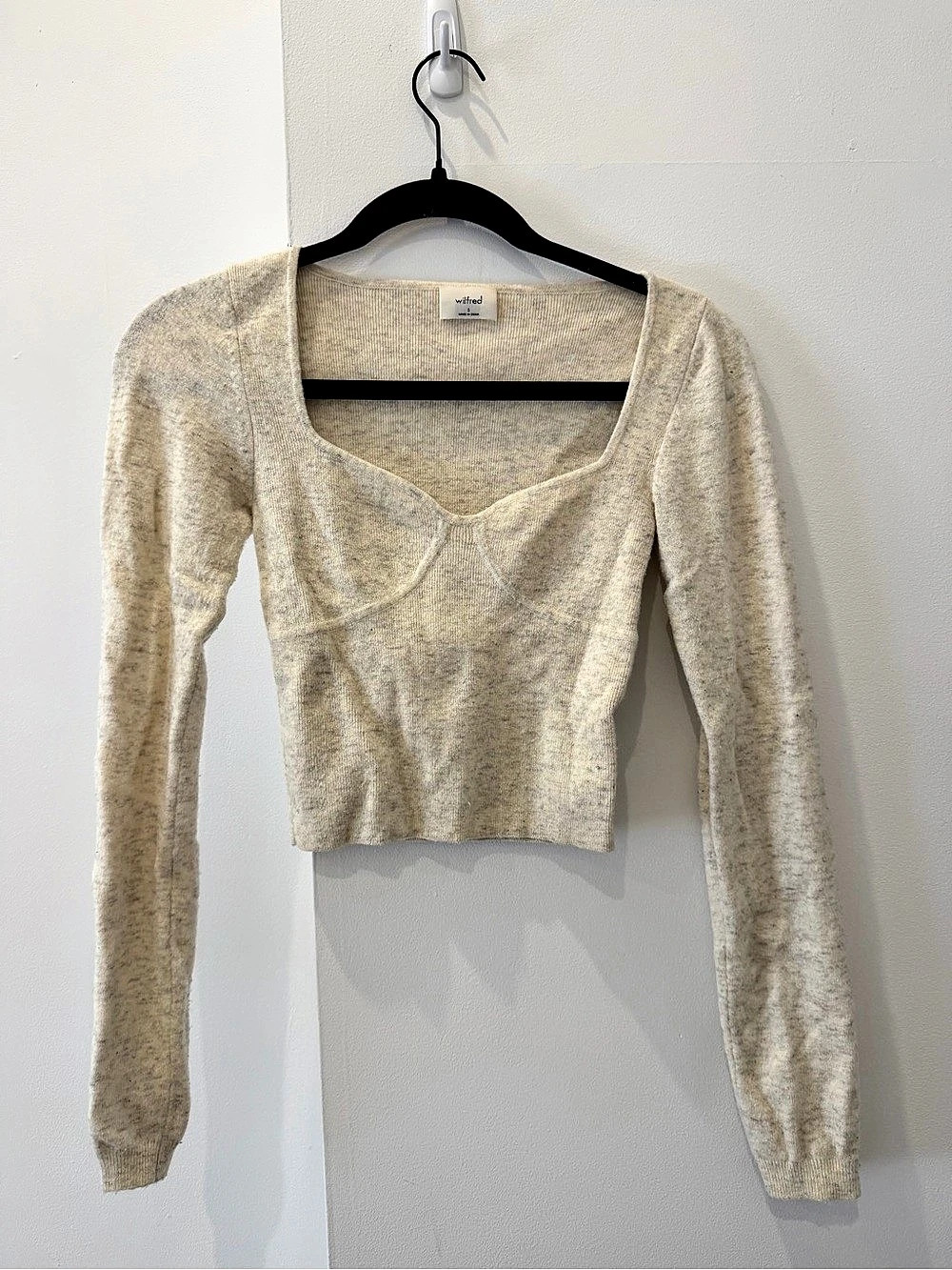 Aritzia Wilfred Soloist Sweater Long Sleeve Cropped Top in Beige Size Small